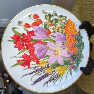NOVEMBER- FRANKLIN PORCELAIN FLOWERS OF THE YEAR PLATE COLLECTION Size 10.5"